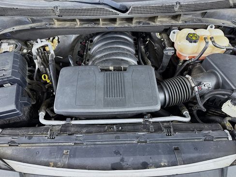 Used 2022 Cadillac Escalade Premium Luxury image 33