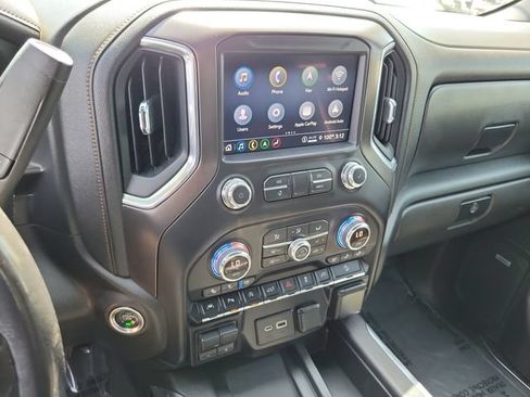 Used 2021 GMC Sierra 1500 AT4 w/ AT4 Value Package AWD/4WD image 8