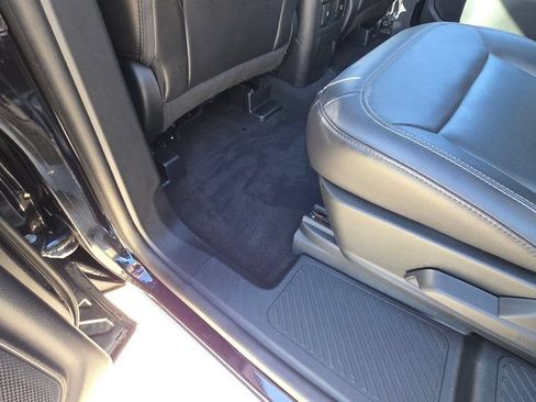 Used 2022 Ford Explorer Limited w/ Equipment Group 301A AWD/4WD image 21