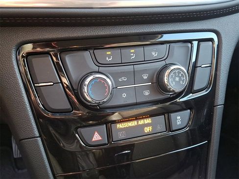 Used 2022 Buick Encore Preferred image 15