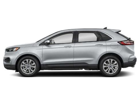 Certified 2024 Ford Edge Titanium image 3
