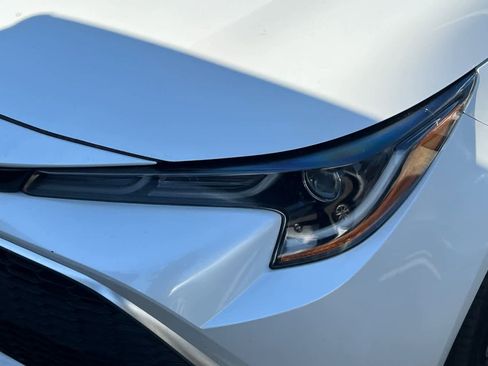 Used 2022 Toyota Corolla XSE FWD image 11