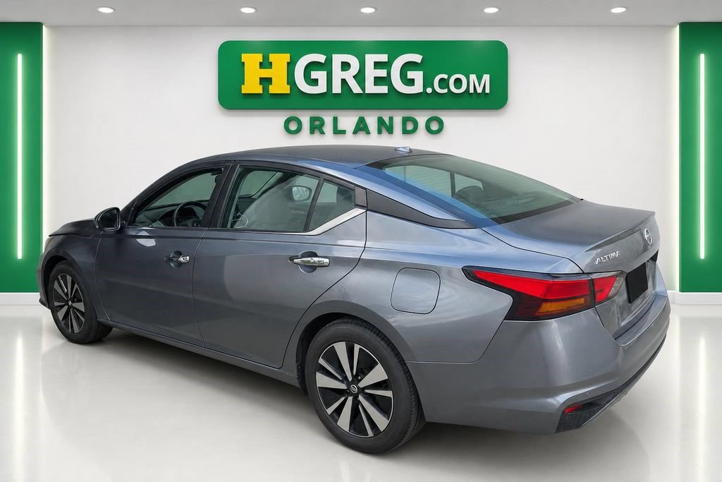 Used 2022 Nissan Altima 2.5 SV FWD image 2
