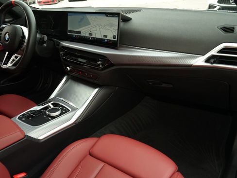 Used 2025 BMW M440i Coupe image 5