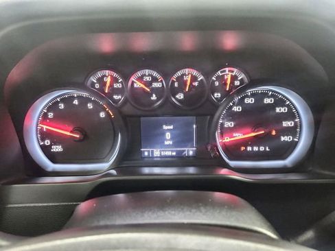 Used 2020 Chevrolet Silverado 1500 Custom w/ Custom Value Package image 11