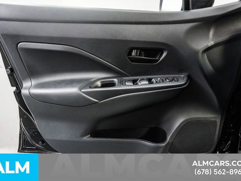 Used 2025 Nissan Versa S w/ Trunk Package image 43