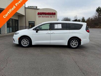 Certified 2025 Chrysler Pacifica Select