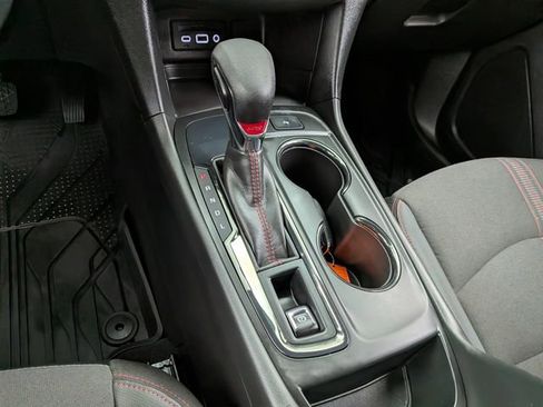 Used 2023 Chevrolet Equinox RS FWD image 28