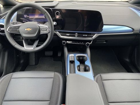 New 2026 Chevrolet Equinox EV LT image 14