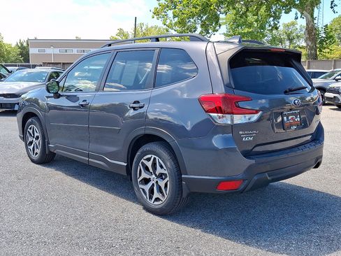 Used 2020 Subaru Forester Premium AWD/4WD image 7