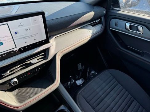 New 2026 Ford Explorer ST-Line w/ ST-Line Street Pack image 23