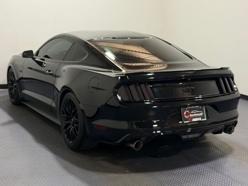 Used 2017 Ford Mustang GT w/ Black Accent Package RWD image 7