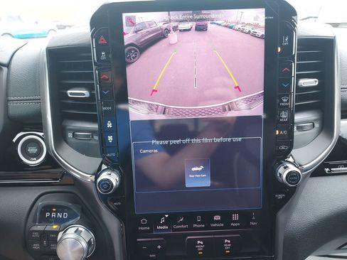 New 2026 RAM 1500 Laramie AWD/4WD image 23