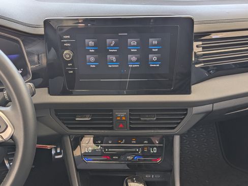 Used 2025 Volkswagen Jetta Sport image 24