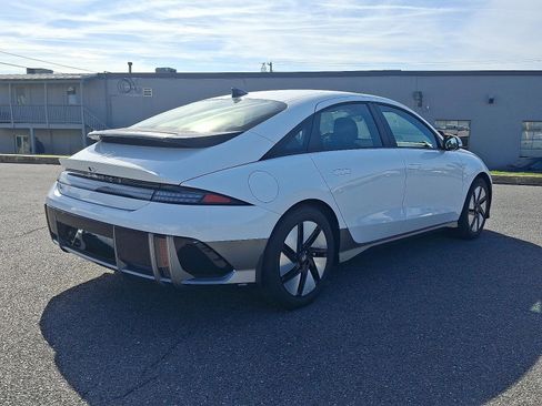 New 2025 Hyundai Ioniq 6 SE image 3