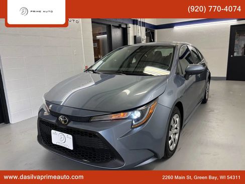 Used 2021 Toyota Corolla LE image 1