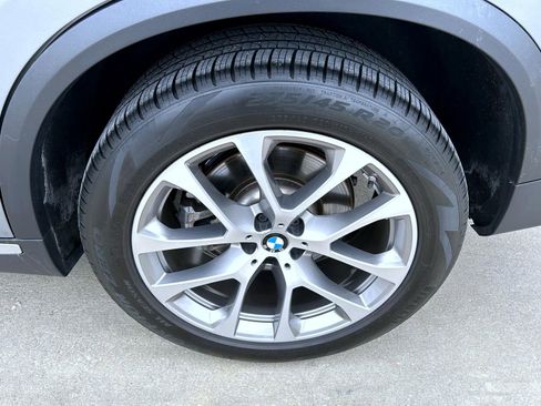 Used 2024 BMW X5 xDrive40i w/ Premium Package image 22
