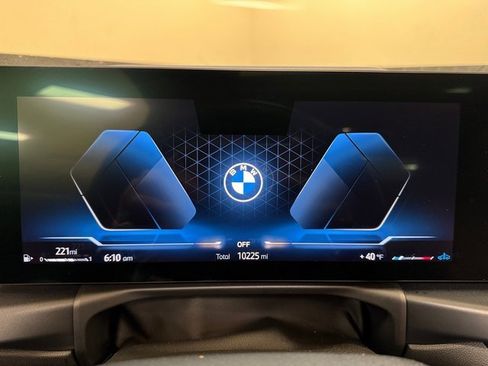 Used 2023 BMW 230i Coupe w/ Premium Package image 11