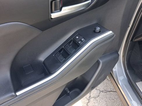 Used 2026 Toyota Highlander XLE AWD/4WD image 15