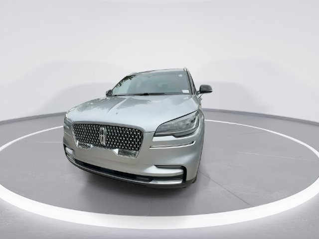 Used 2023 Lincoln Aviator Reserve RWD image 3