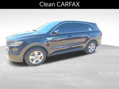 Used 2023 Kia Sorento LX FWD image 5