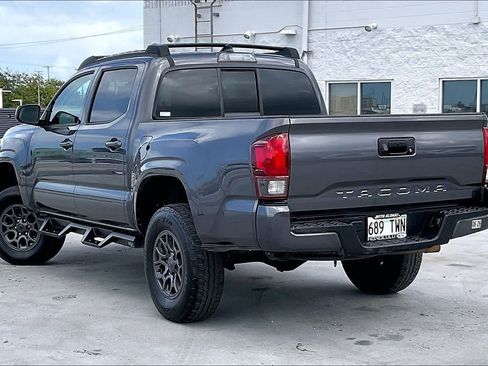 Used 2018 Toyota Tacoma SR RWD image 4