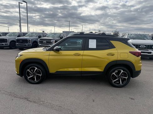 Used 2023 Chevrolet TrailBlazer RS w/ Sun and Liftgate Package image 39