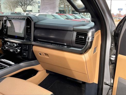 Used 2024 Ford F250 Lariat w/ Lariat Ultimate Package image 18