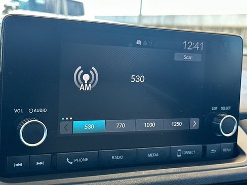 Used 2025 Honda Accord SE image 17