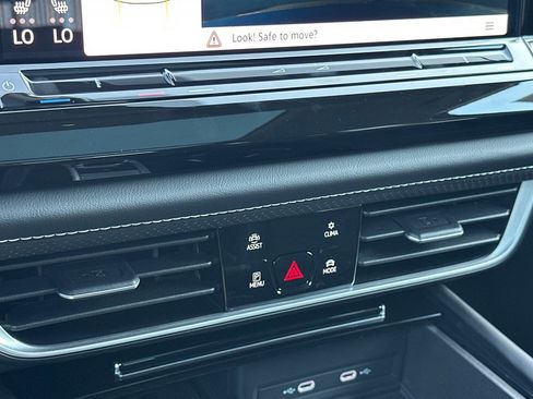 New 2026 Volkswagen Atlas SE image 19