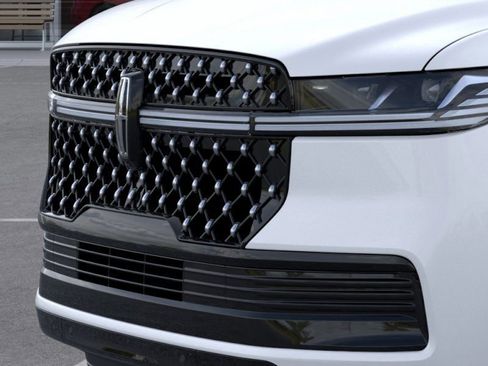 New 2025 Lincoln Navigator L Black Label image 17