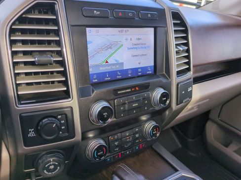 Used 2020 Ford F150 Limited w/ Trailer Tow Package image 28