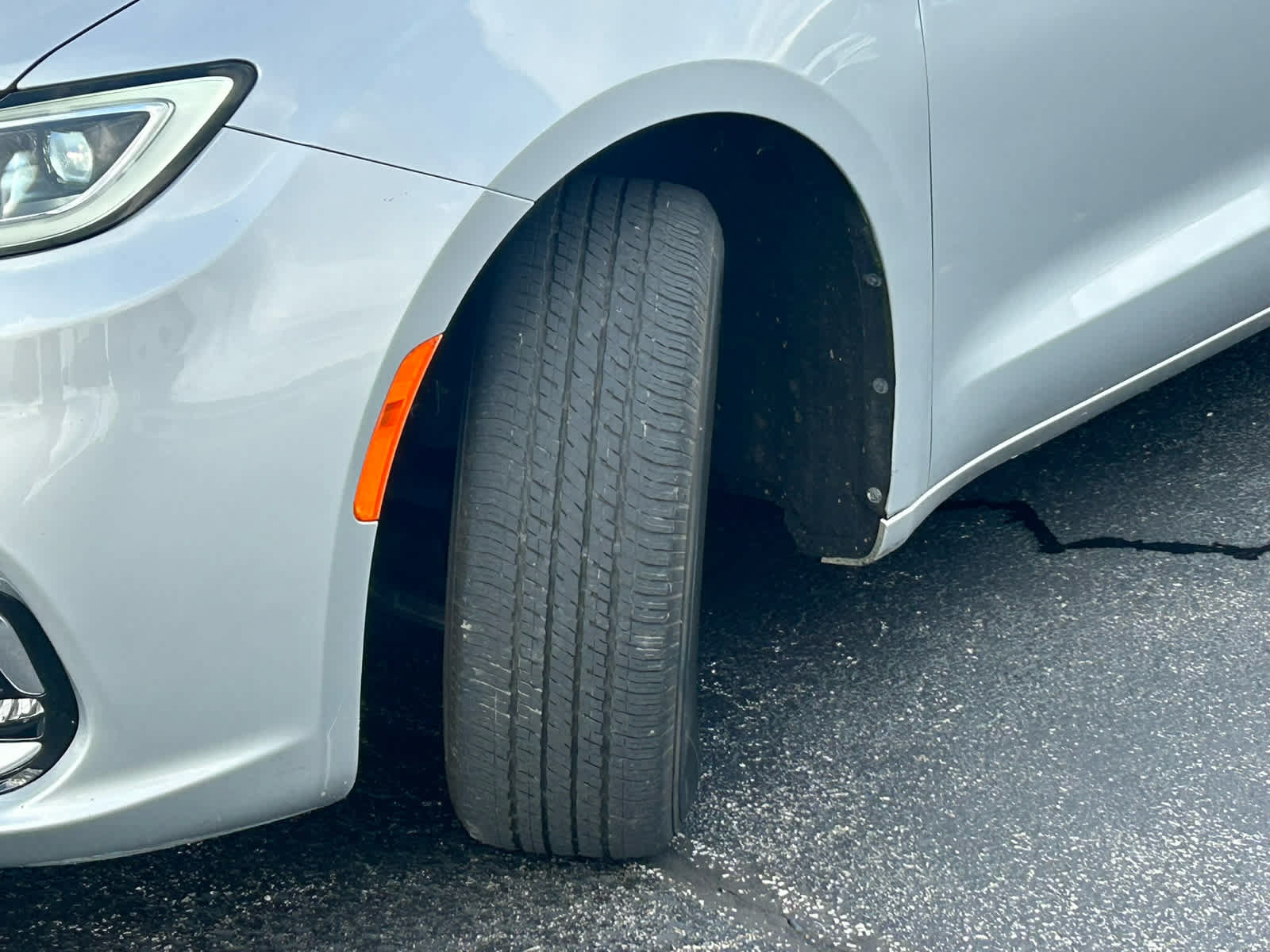Used 2024 Chrysler Pacifica Touring-L FWD image 51