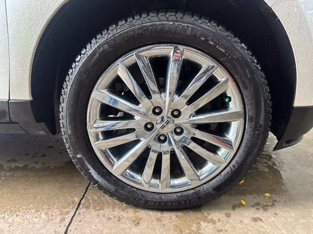 Used 2015 Lincoln MKX FWD w/ Equipment Group 102A image 33