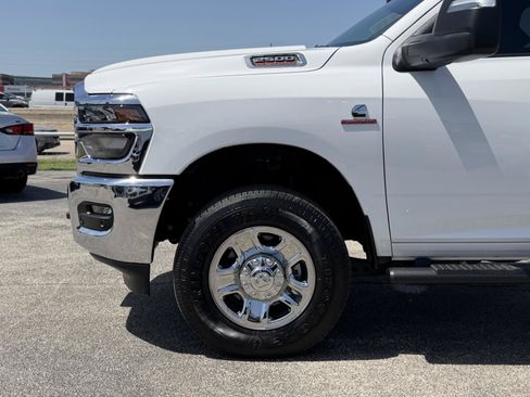 Used 2025 RAM 2500 Tradesman AWD/4WD image 9