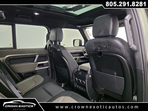Used 2022 Land Rover Defender 110 X-Dynamic SE AWD/4WD image 16
