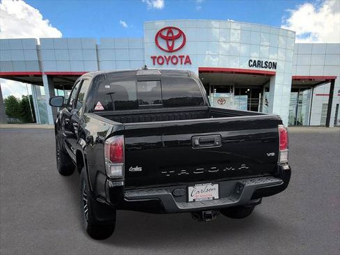 Certified 2020 Toyota Tacoma TRD Sport AWD/4WD image 5