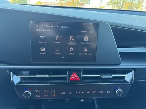Certified 2024 Kia Niro LX image 14