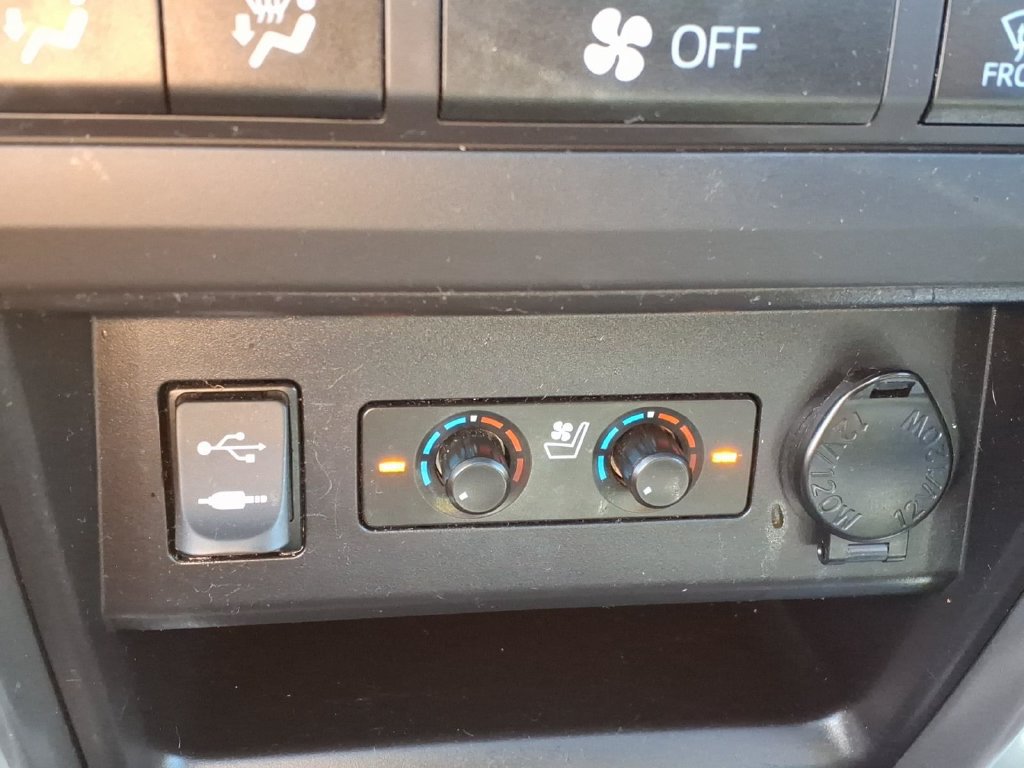 Used 2014 Toyota 4Runner Limited RWD image 18