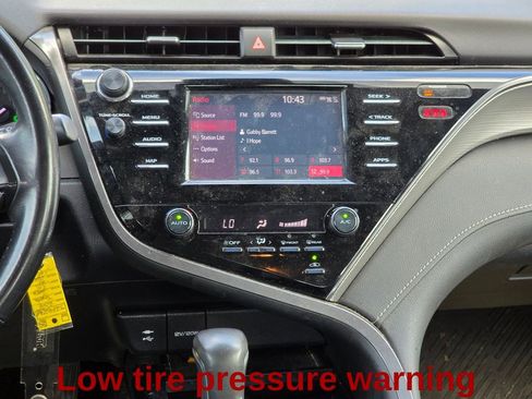 Used 2019 Toyota Camry SE FWD image 18