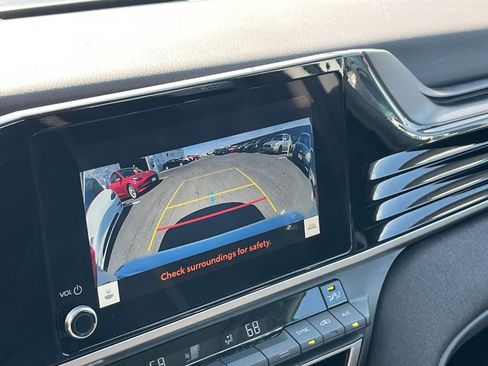 Used 2025 Toyota Camry LE image 23