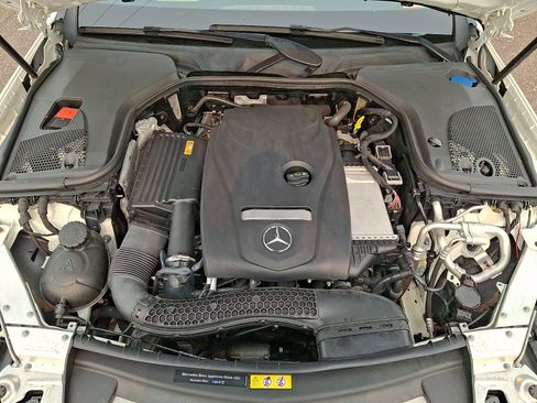 Used 2017 Mercedes-Benz E 300 4MATIC image 31