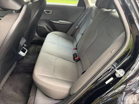 Used 2025 Kia K4 FWD image 35