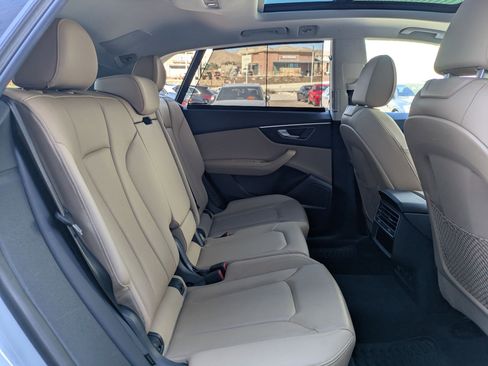 Used 2023 Audi Q8 Prestige w/ Prestige Package image 27