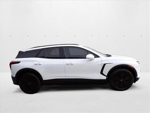 New 2025 Chevrolet Blazer EV LT w/ Super Cruise Package image 5