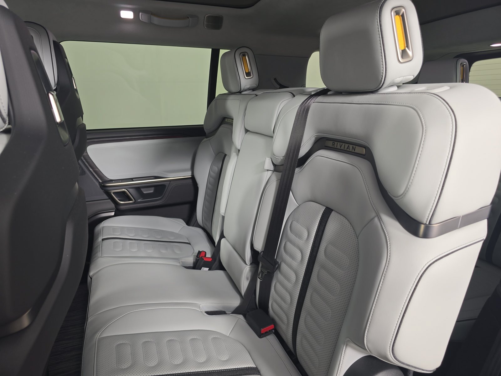 Used 2023 Rivian R1S Adventure Quad AWD/4WD image 21
