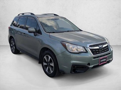 Used 2017 Subaru Forester 2.5i Premium w/ Popular Package #2A image 3