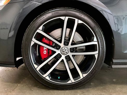 Used 2017 Volkswagen GTI S image 12
