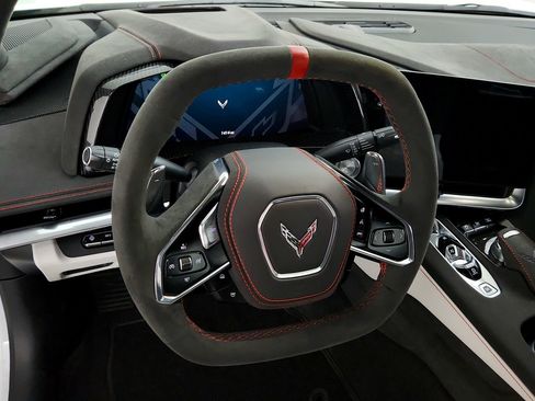 Certified 2023 Chevrolet Corvette Stingray Premium Conv w/ Z51 Performance Package RWD image 18