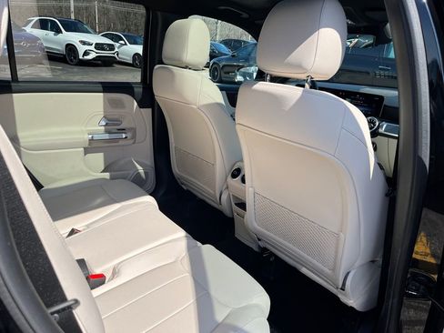 Certified 2026 Mercedes-Benz GLB 250 4MATIC image 18